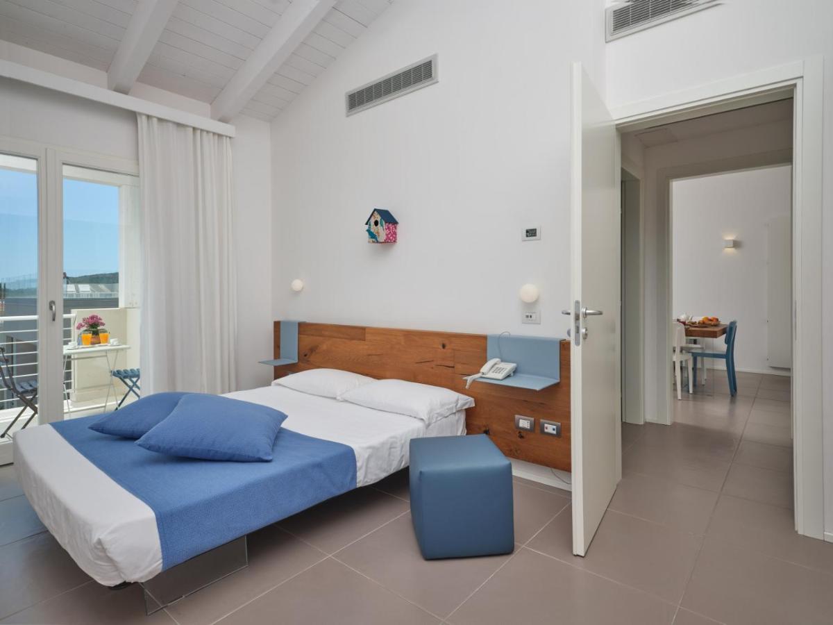 Felix Hotels - Hotel Residence Porto San Paolo Bagian luar foto