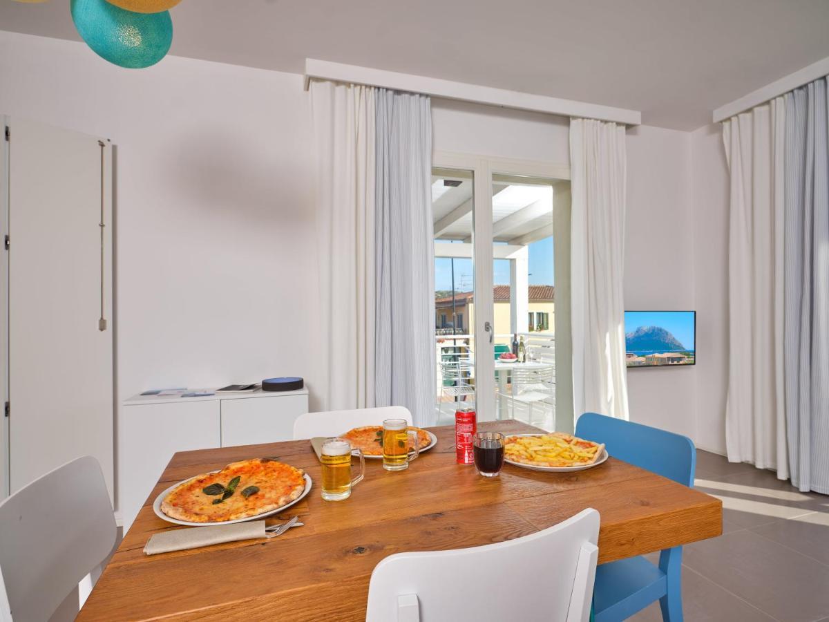 Felix Hotels - Hotel Residence Porto San Paolo Bagian luar foto