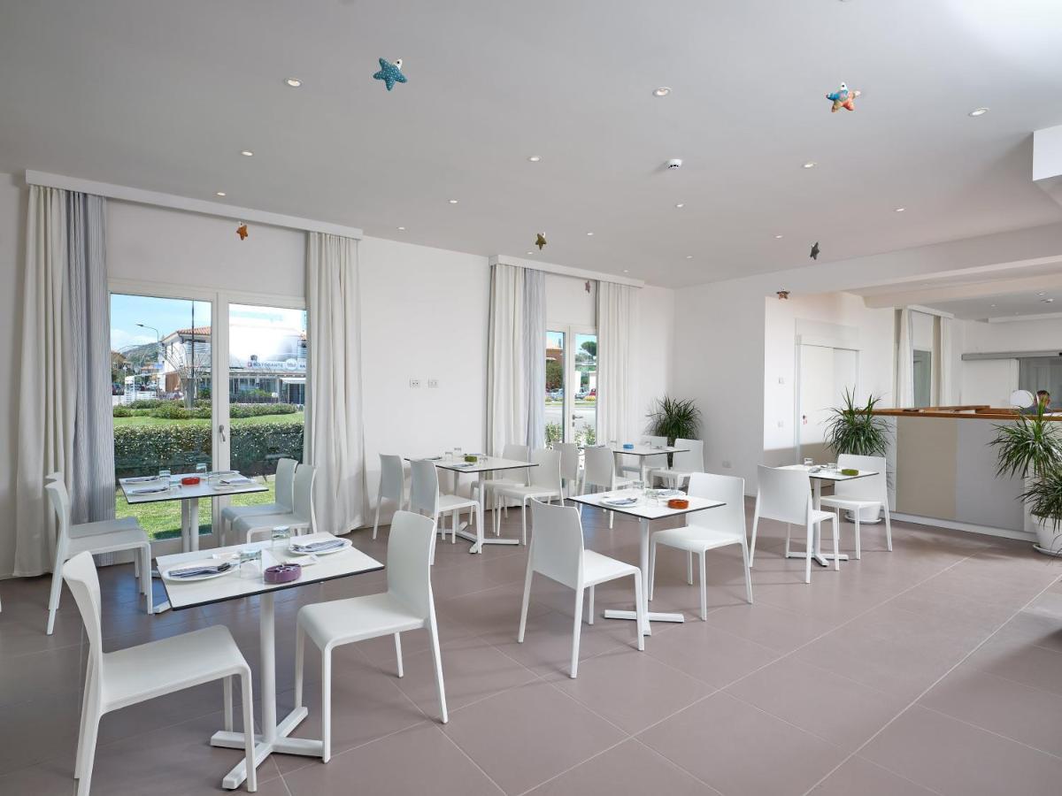 Felix Hotels - Hotel Residence Porto San Paolo Bagian luar foto