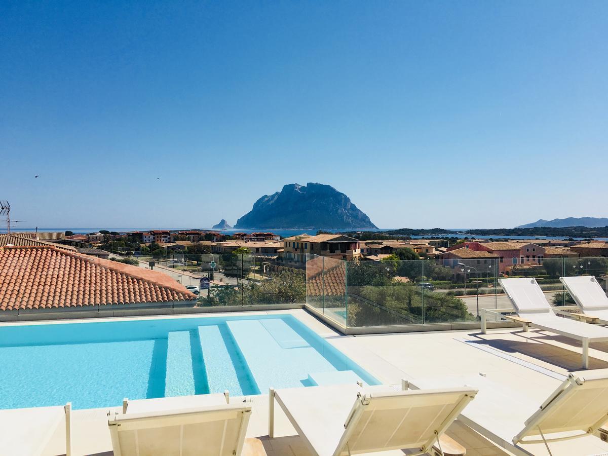 Felix Hotels - Hotel Residence Porto San Paolo Bagian luar foto
